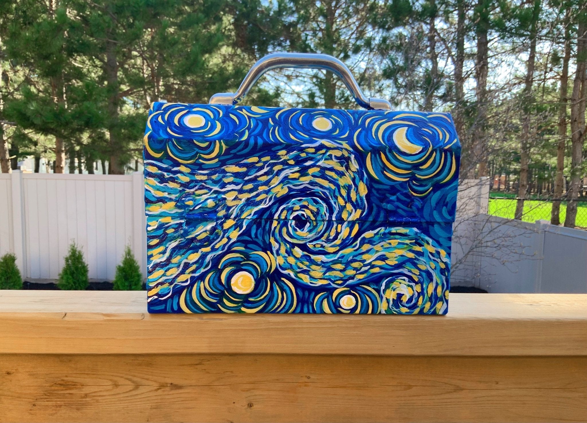 starry night painting on a metal lunchbox from L. May by Louise articulations