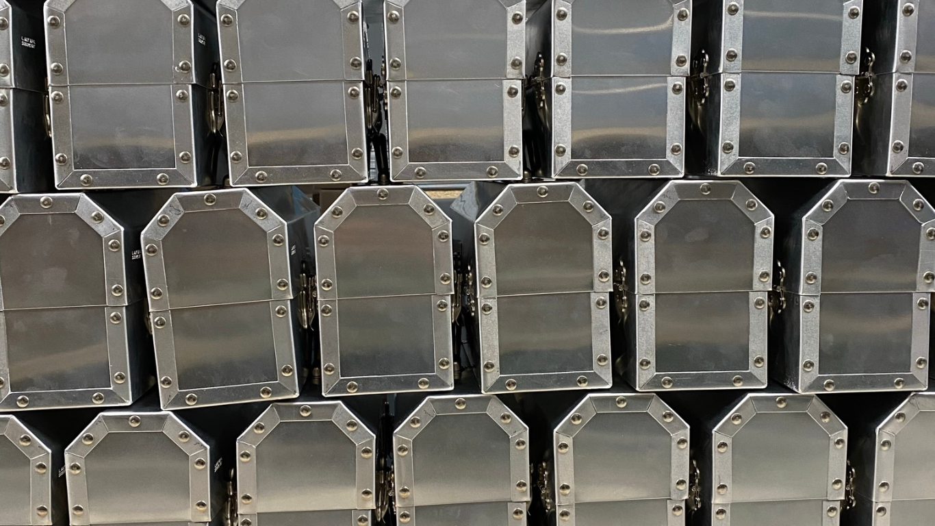 aluminum lunchboxes background